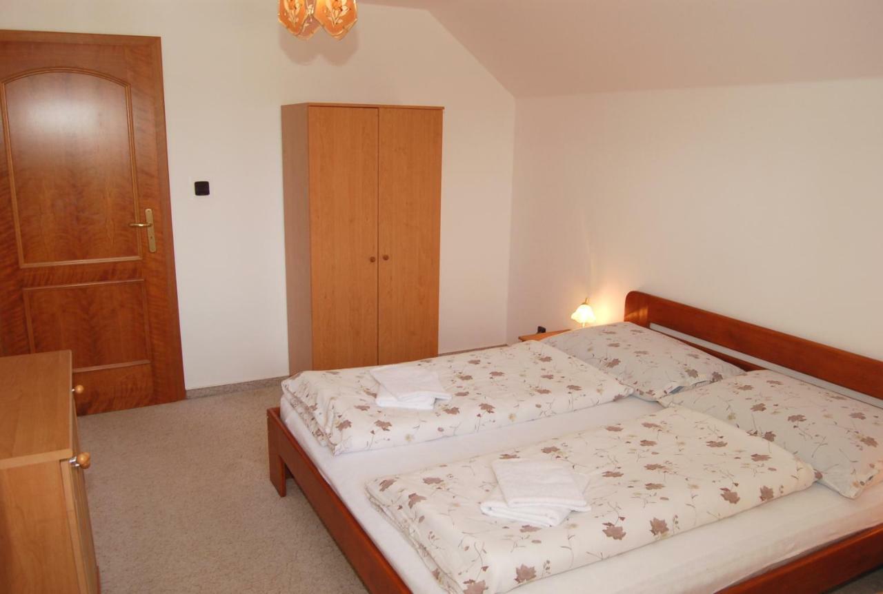 Apartmany Florian Frymburk Bagian luar foto