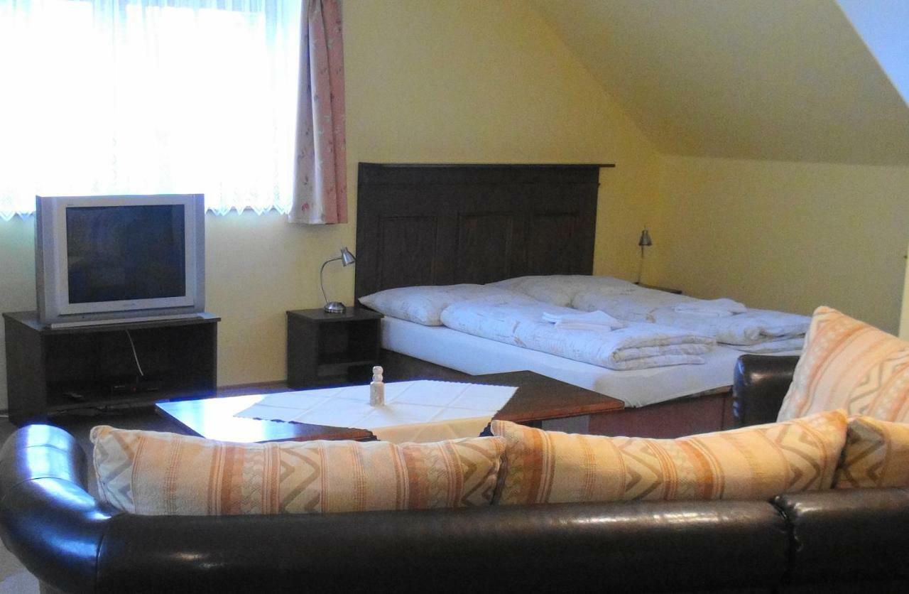 Apartmany Florian Frymburk Bagian luar foto